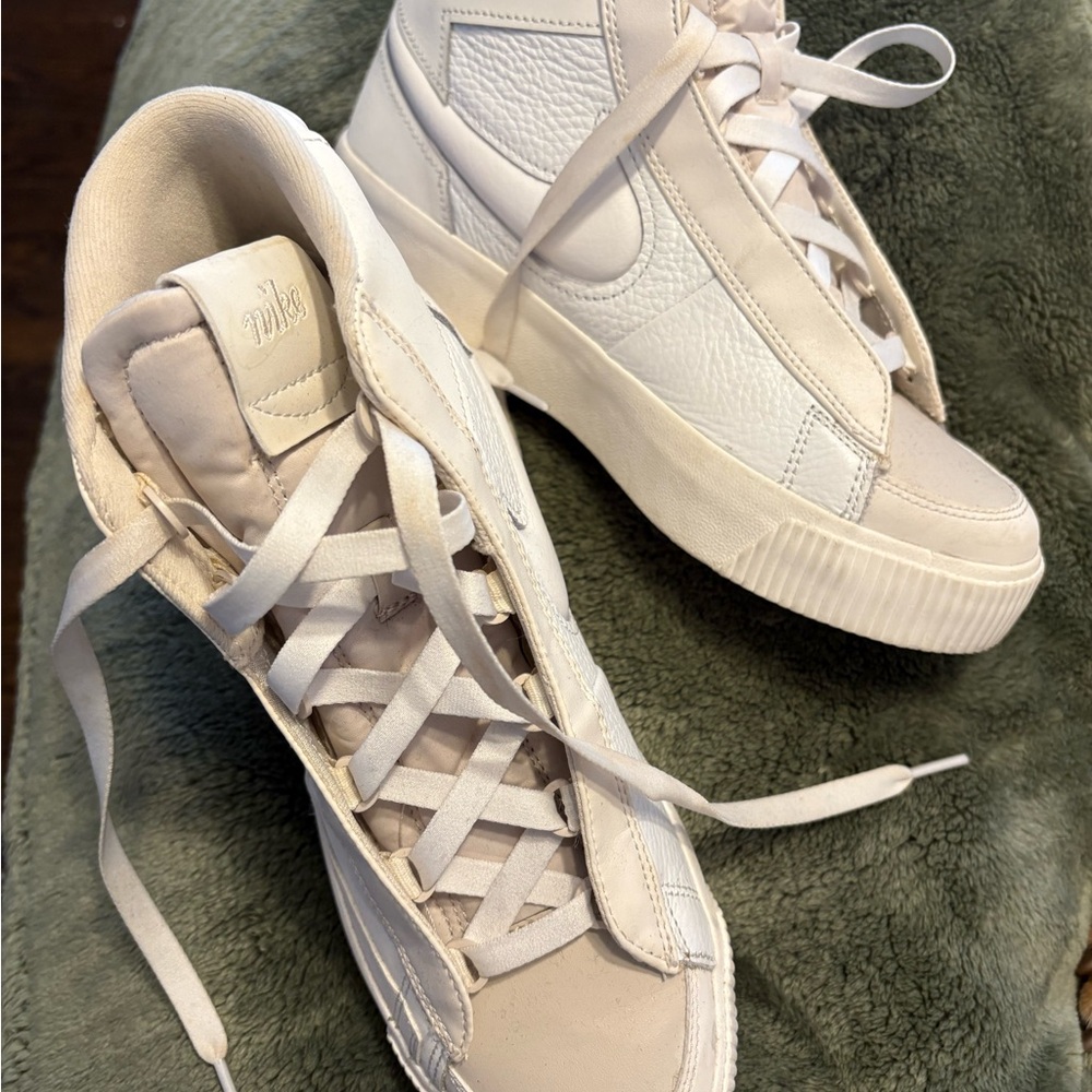 Nike blazer mid sneakers